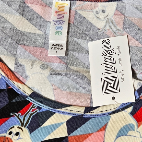 Lularoe Shirt Womens Size S Scoop Neck Short Sleeve Snowman Pullover Tunic - Picture 10 of 10